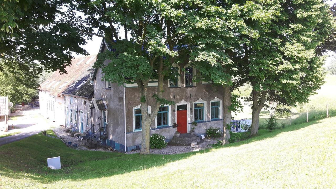 Theetuin Onder De Pannen Bed and Breakfast Lekkerkerk Eksteriør billede